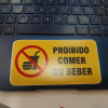 Autocolante Proibido Comer ou Beber Amarelo